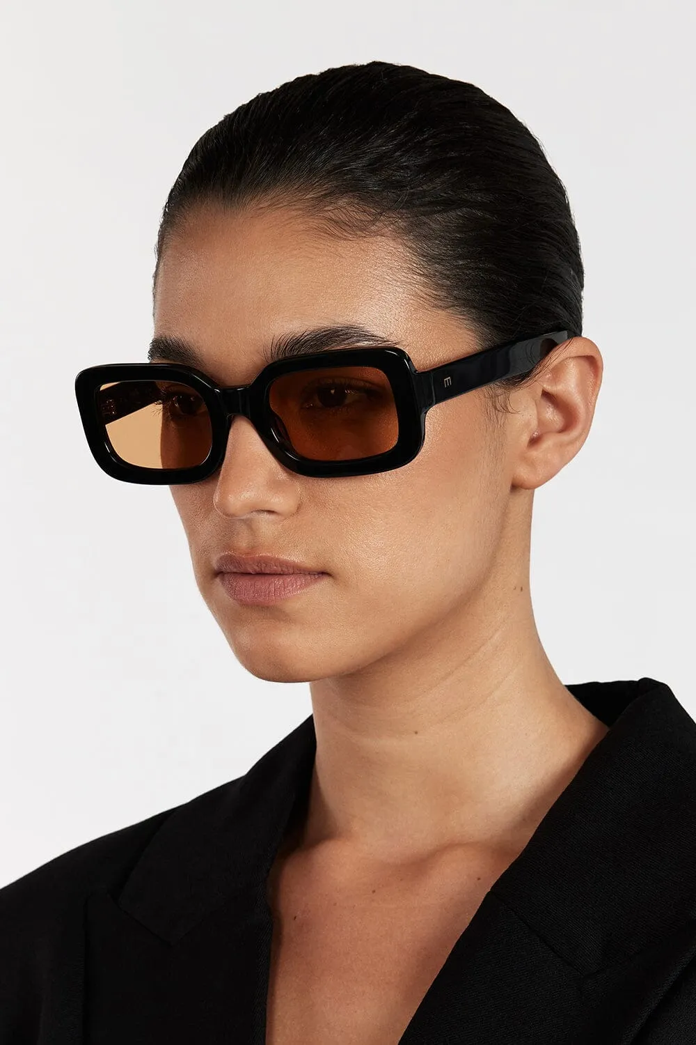 ELISA JOHNSON LEXI GLOSS BLACK LIGHT BROWN LENS SUNGLASSES