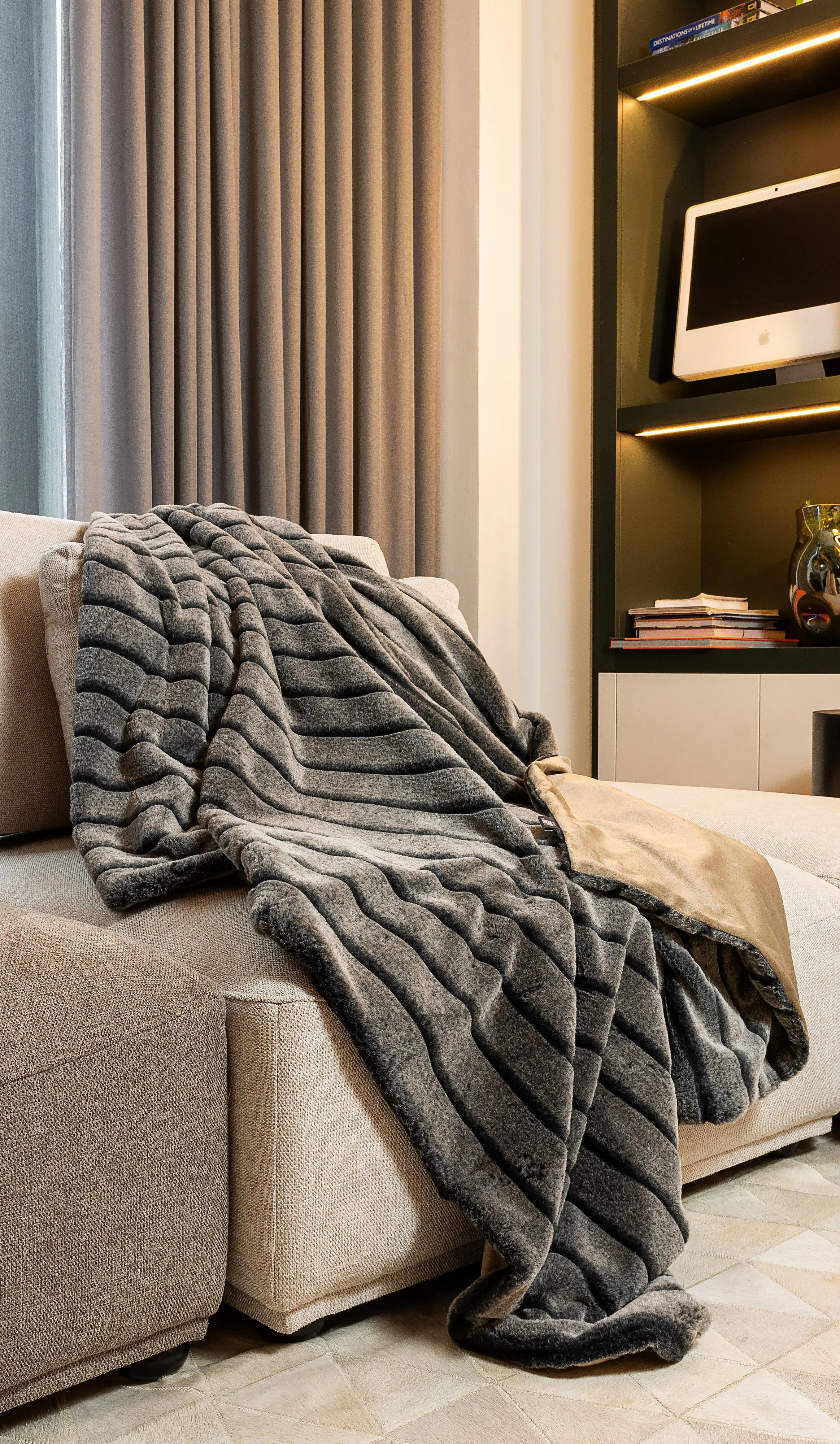 Luxe Home Decor Classic Faux Fur Throw-1-Piece