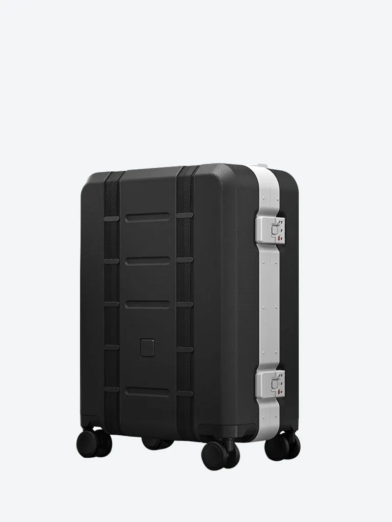 RAMVERK PRO CARRY-ON SILVER