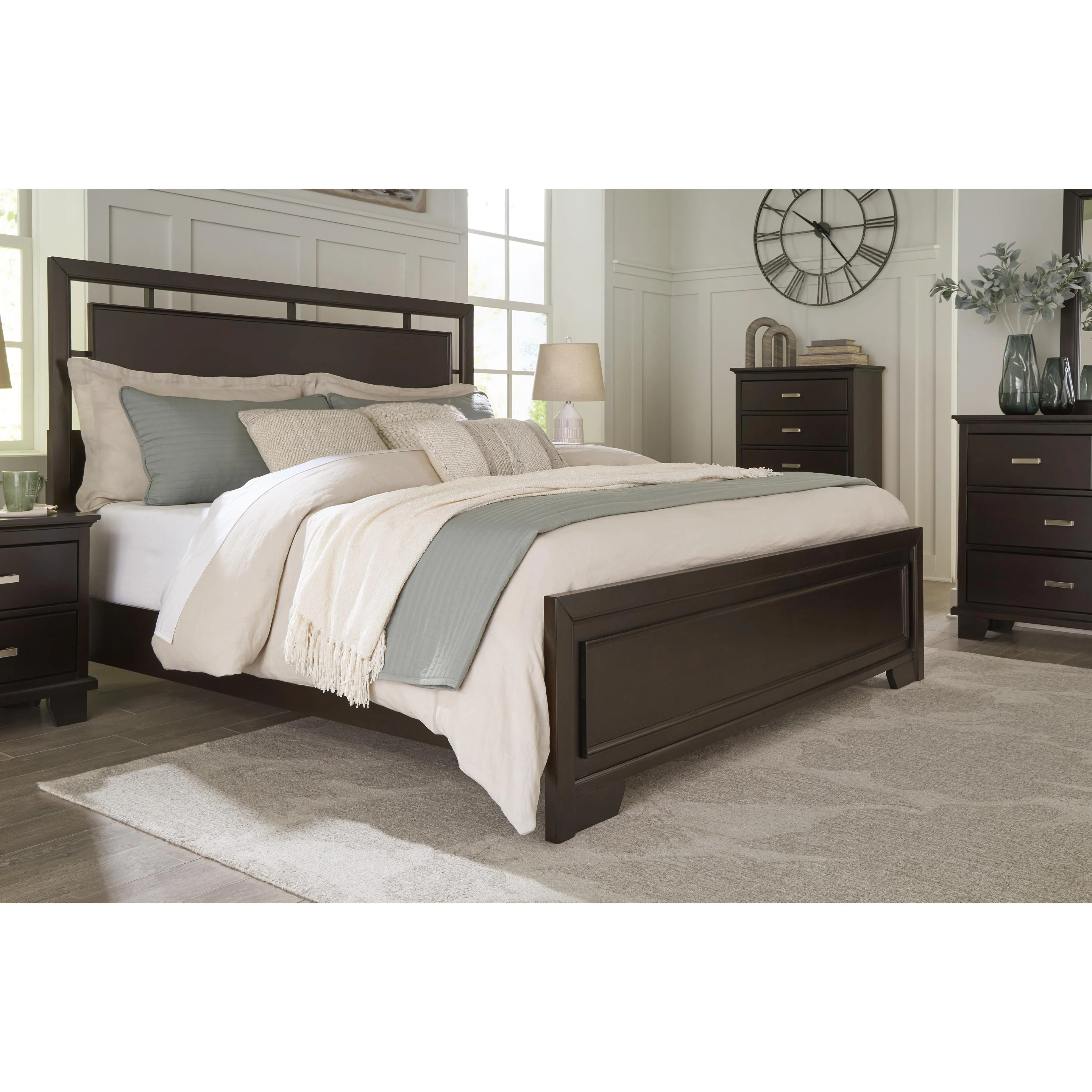 Signature Design by Ashley Covetown King Panel Bed B441-82/B441-97