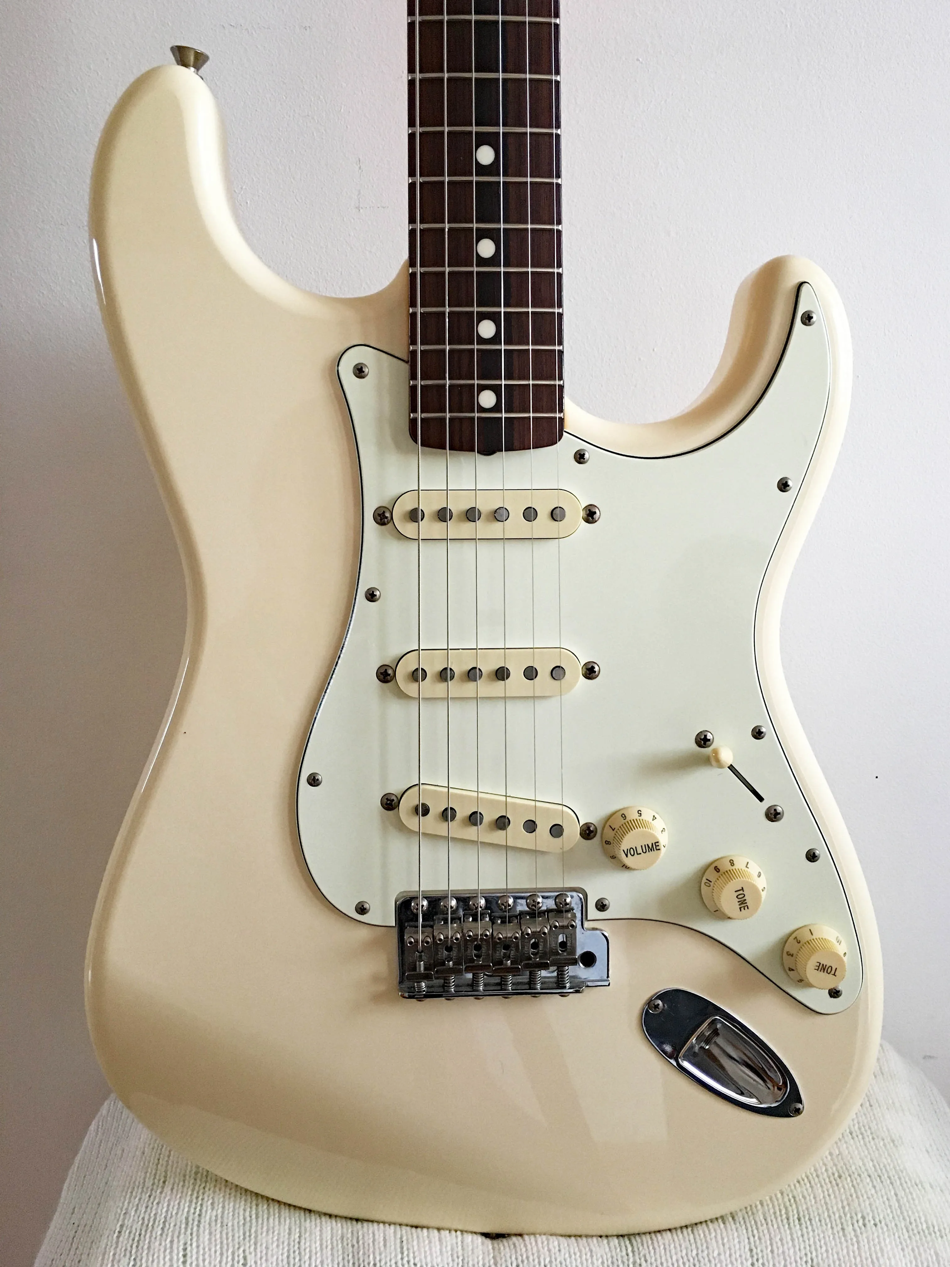 Used Fender Stratocaster '62 Reissue Vintage White