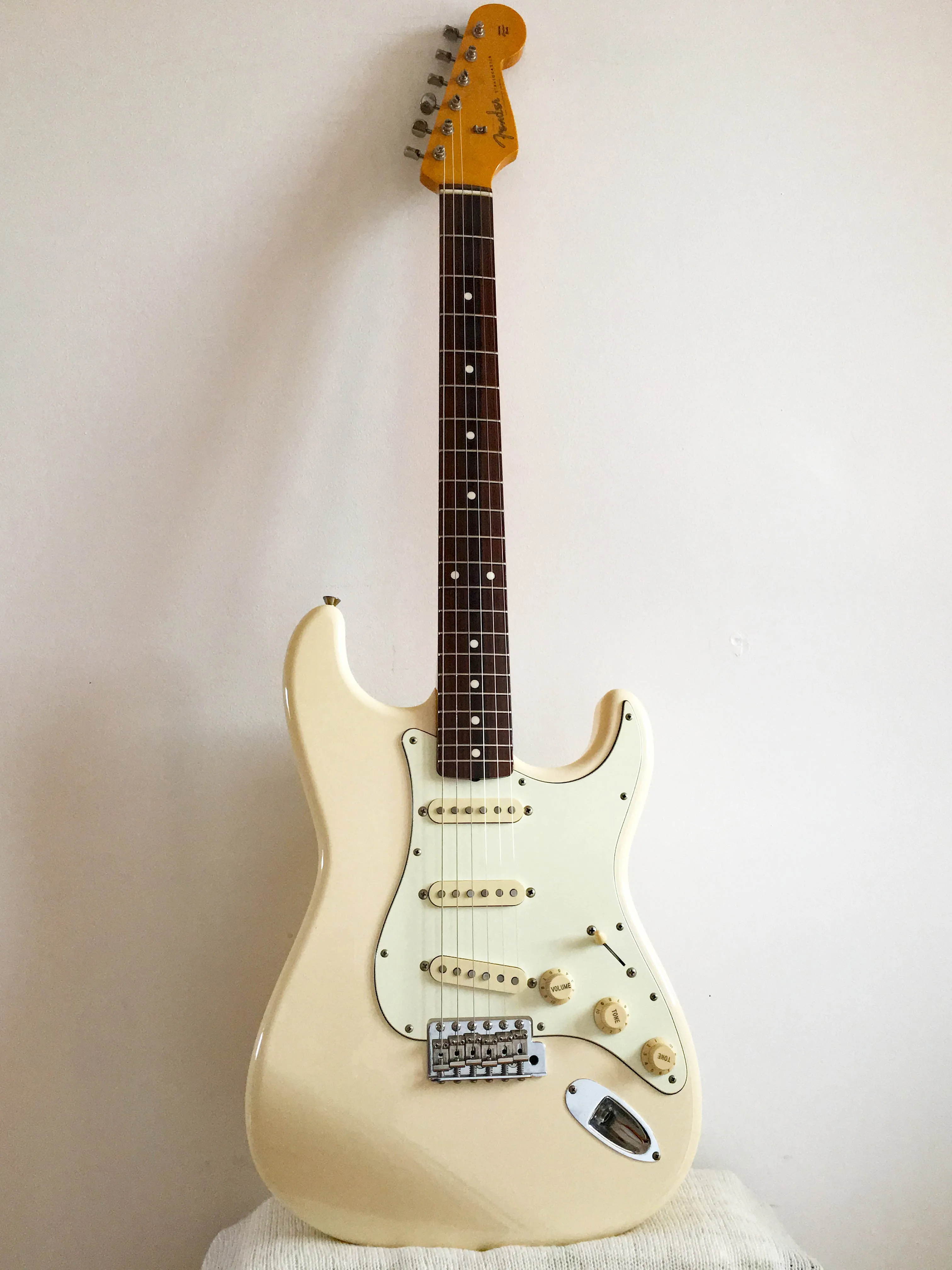 Used Fender Stratocaster '62 Reissue Vintage White